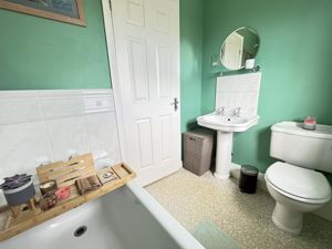 Main bathroom- click for photo gallery